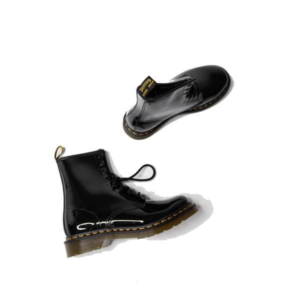 Dr. Martens Shoes - NWT Dr. Martens 1460 Patent Leather Lace Up Boots